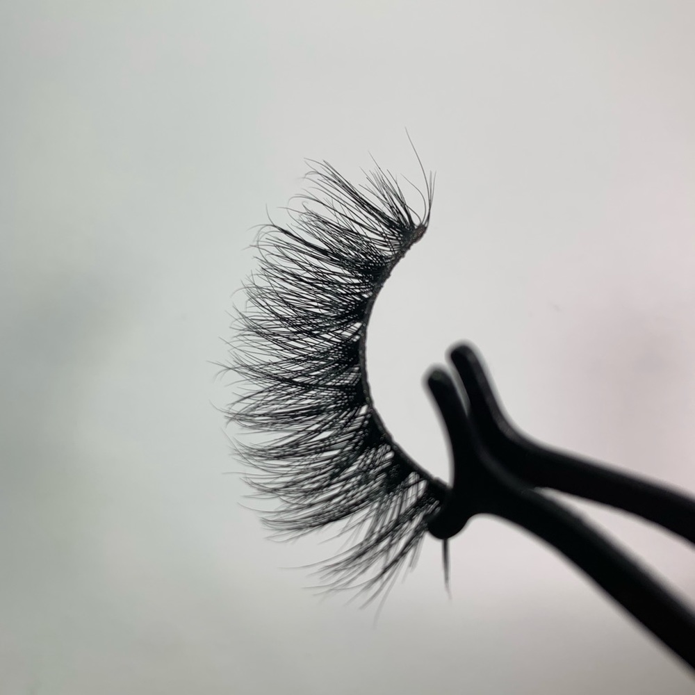 3D Mink lashes Voluptuous - Picture 3 of 7